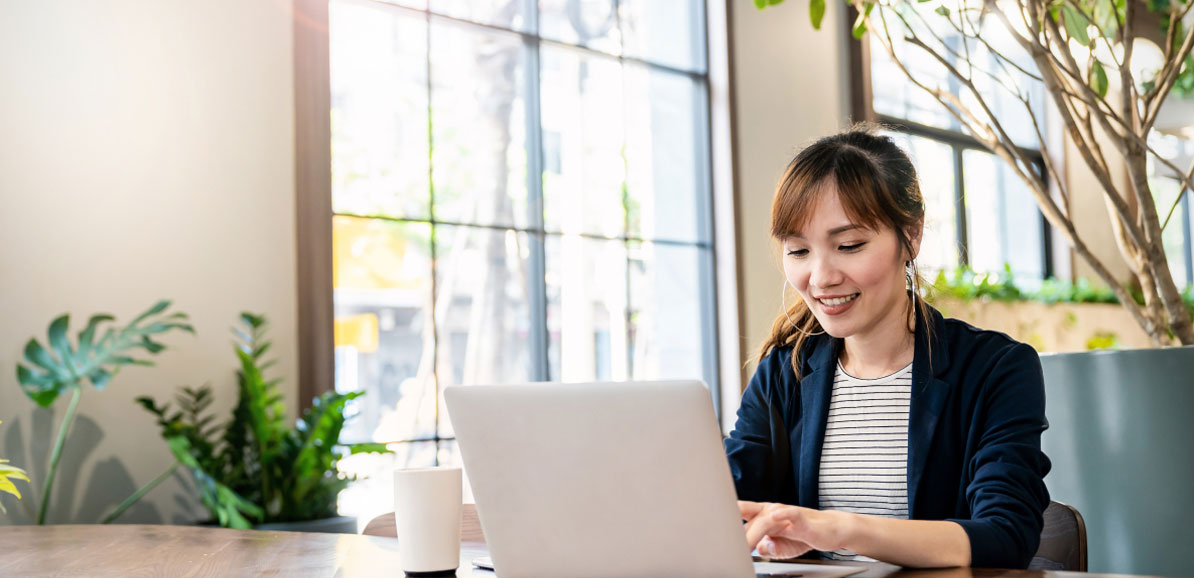 woman with laptop